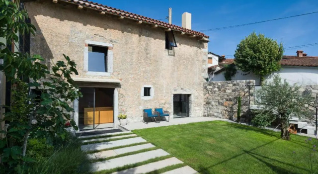 Villa Kambra With Whirlpool to be cxl, Réserver Villa Cottages à Kras, Cottage