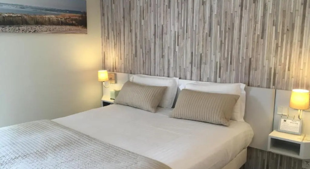 Номер Comfort с балконом Pey La Tour - Logis Hôtels & Restaurant