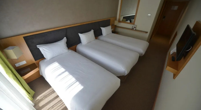 Трёхместный номер Standard c 1 комнатой Annakhil Hotel