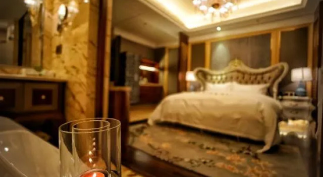 Präsidenten Suite Duoleng Hotspring Hotel