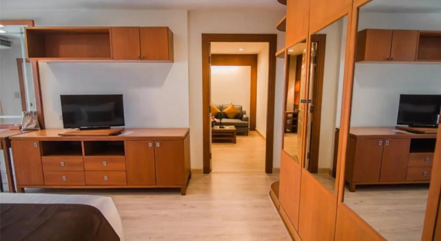 Номер Standard c 1 комнатой с балконом Pacific Park Hotel