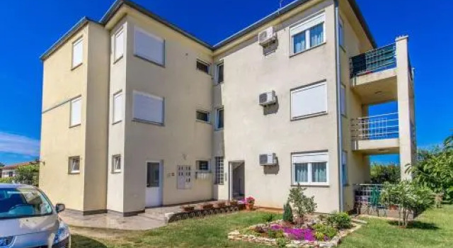 Apartment Pineta, Prenota Appartamento Valbandon Istria