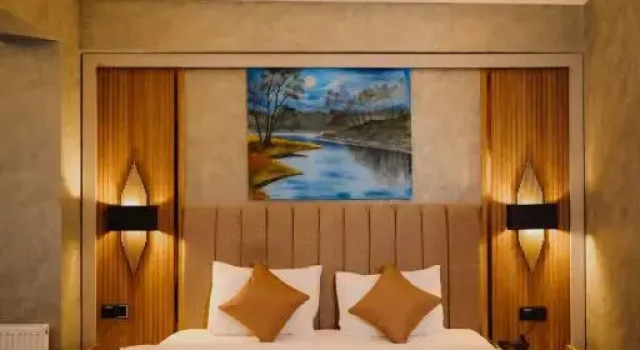 Mi̇r Emi̇r Hotel, Rezerwuj Hotel Van Lake Van