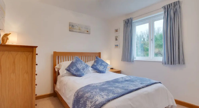 Contemporary Holiday Home in Little Petherick With Terrace, Забронировать Отель Литл-Петерик Корнуолл