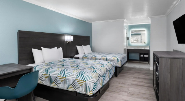 Четырёхместный номер Standard Red Lion Inn & Suites Lemoore