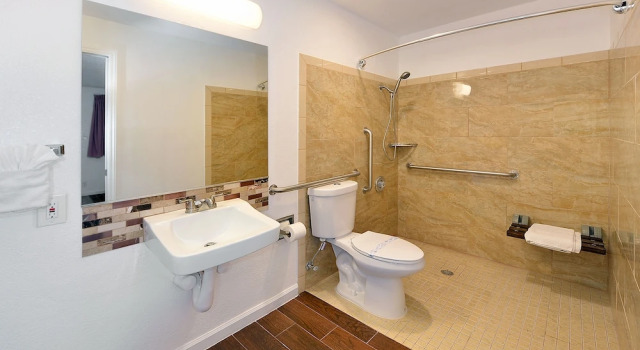 Двухместный номер Standard Budget Inn by 101 Bus from Downtown