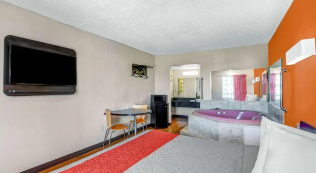Suite Motel 6 Calhoun, GA