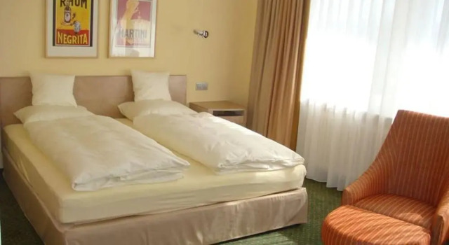 Трёхместный номер Standard Lindemann Hotel