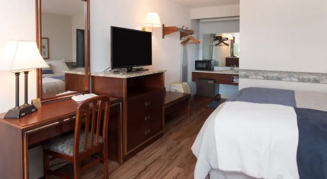 Двухместный люкс Highland Manor Inn