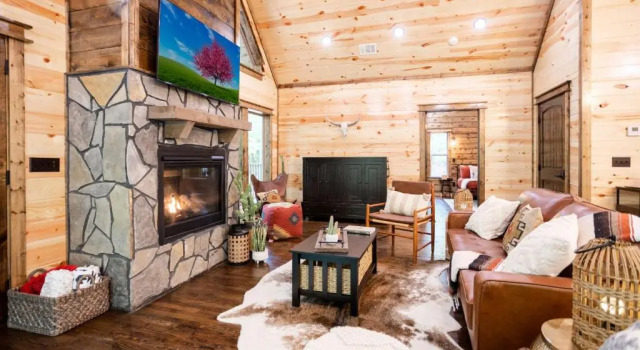 Коттедж BRAND NEW! "The Roosevelt" Couples Cabin adjacent to National Forest