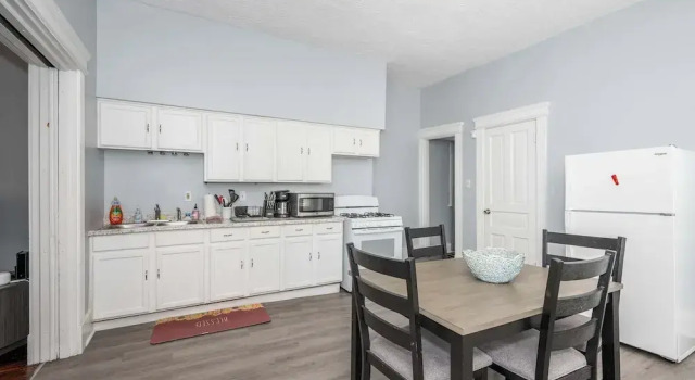 Люкс Queen City Suites For 7