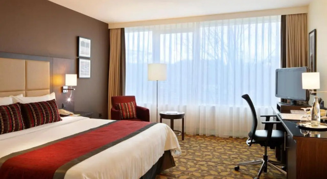 Двухместный номер Standard с видом на город Courtyard by Marriott Hannover Maschsee