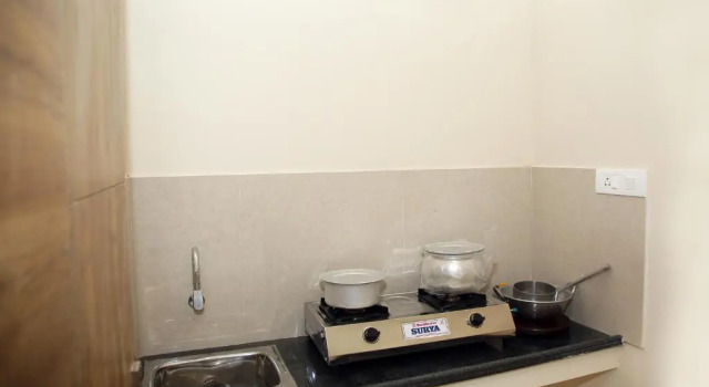 Номер Standard Apollo Court (Apollo hospital,Sankara natralya, US consulate