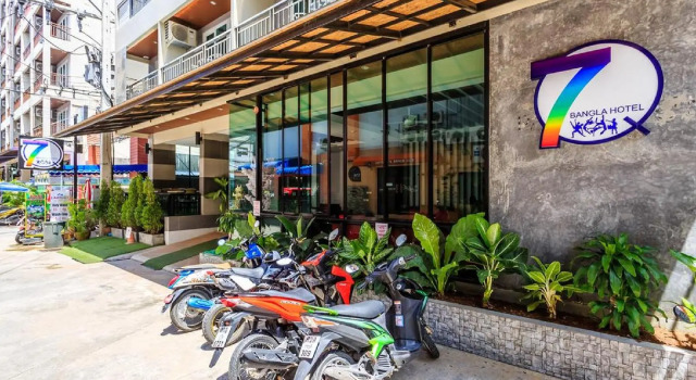 77 Bangla Hotel, Забронировать Отель Отели Патонг-Бич 3 звезды, рядом с Больница Патонга, 3*