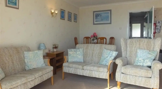 Strandways Court 9