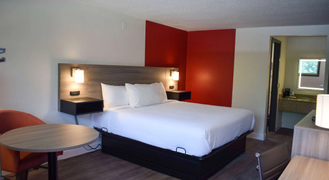 Ramada by Wyndham Cleveland Airport West, Buchen Sie Hotel SPA-Hotels in Fairview Park, SPA