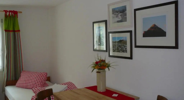 Gästehaus Schäfli, Reserva ahora Hotel Amsteg Suiza