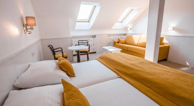Hotel Olberg, Забронировать Отель Оломучани Moravian karst
