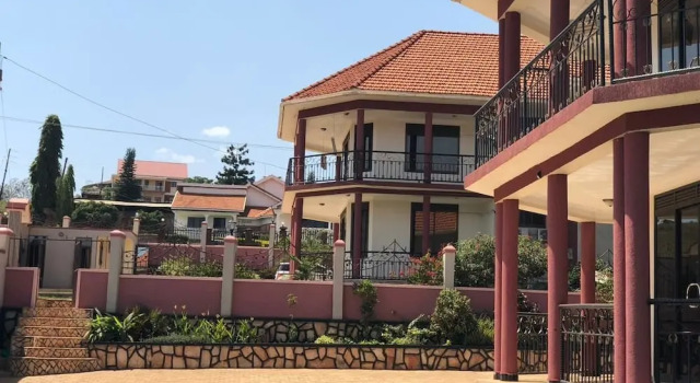 Marina Lake View Apartments