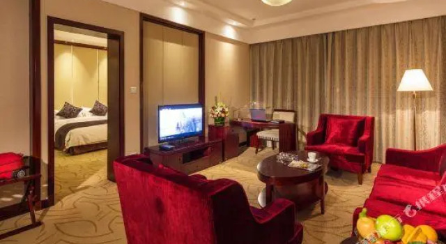 Jiuzhou Tongqu Hotel, Prenota Hotel Hotel a Hubei con parcheggio, Parcheggio