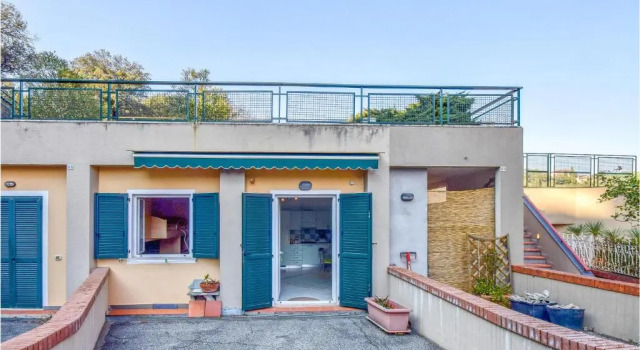 1 Bedroom Stunning Home In Rapallo, Prenota Hotel Hotel a Rapallo con piscina, Piscina