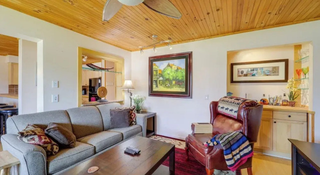 All-season Retreat w/ Deck in Beech Mountain!