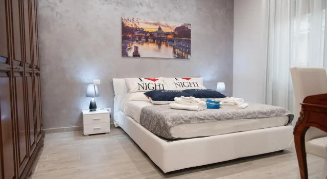 Otto House Roma, Забронировать Отель Отели Рима с парковкой, рядом с Больница Святого Камилло, Парковка