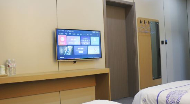 Люкс Huaqiang Business Hotel