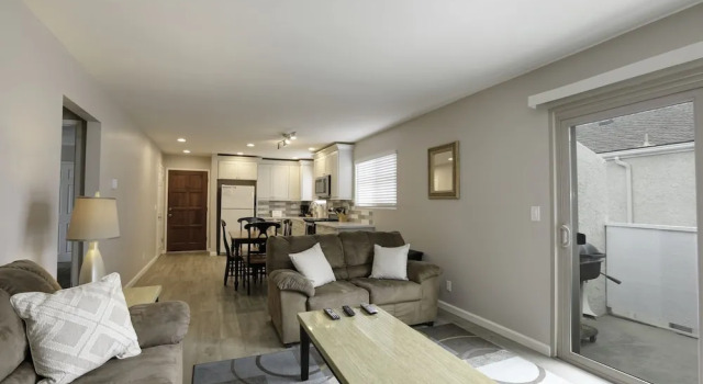 220 #7 Ocean View Ave 2 Bedroom Condo by Redawning