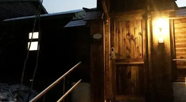 Beijing Yunju Private Tangyuan, Book Hotel Hoteller i Beijing Province med parkering, Parkering