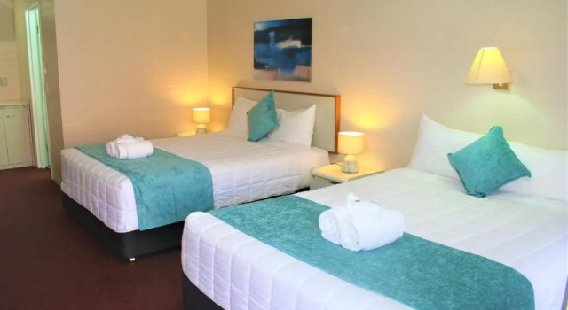 Четырёхместный номер Standard Club Motel Armidale