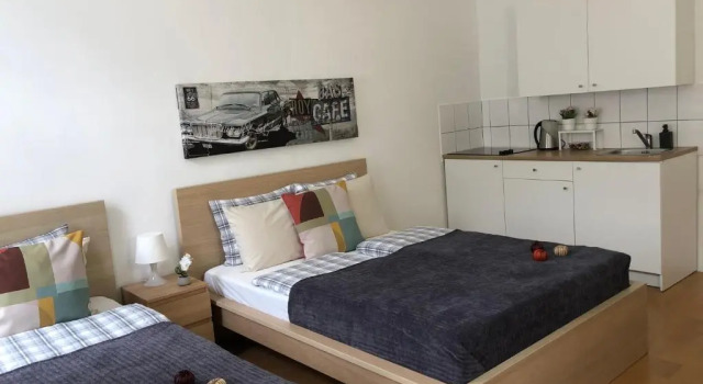 Апартаменты New, bright apartment near the metro!