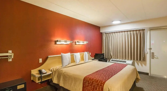 Двухместный номер Superior Red Roof Inn Indianapolis North - College Park