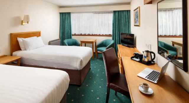 Семейный номер Classic Mercure Livingston Hotel