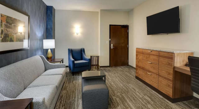 Люкс Drury Plaza Hotel Tallahassee
