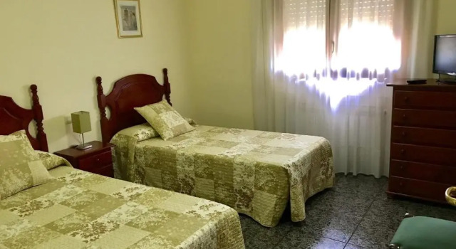 Двухместный номер Standard с балконом и с красивым видом из окна Hostal El Violí