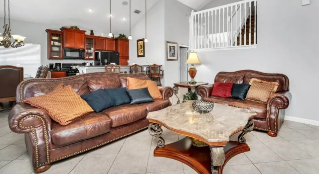 Spacious 6BR Home With Pool Hot Tub Theater and Netflix - Near Disney