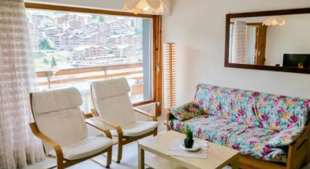 Apartment Nid daigle E1 by Interhome, Prenota Appartamento Hotel a Canton Vallese con parcheggio, Parcheggio