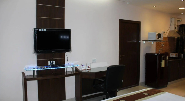 Maple Suites, Rezervovat Hotel Hotely v Bangalore s parkováním, Parkování
