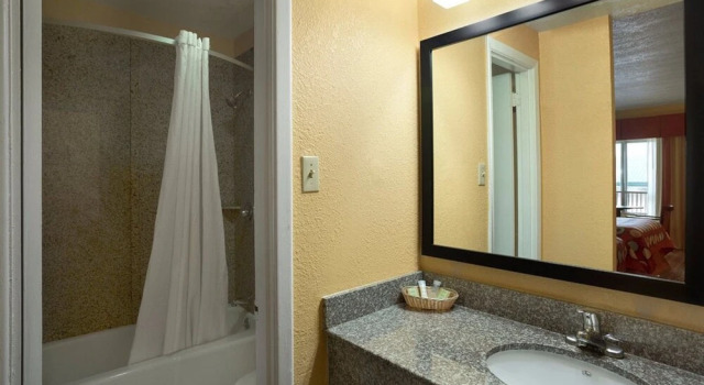 Двухместный номер Standard с балконом FairBridge Inn Express Stuttgart