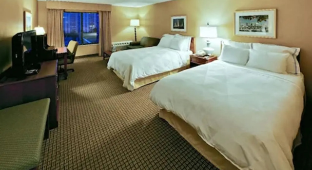 Номер Standard Отель RL Cleveland Airport West
