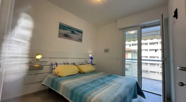Апартаменты с 2 комнатами с балконом и с видом на город Bright Apartment in Bibione Close to the sea