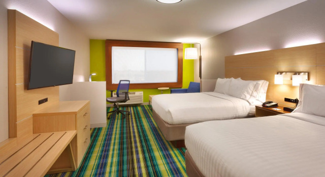 Четырёхместный номер Standard Holiday Inn Express & Suites Phoenix West - Buckeye by IHG