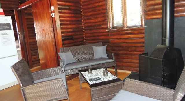 Cango Retreat, Reservar Casa de férias Moradias em De Hoop, Vila