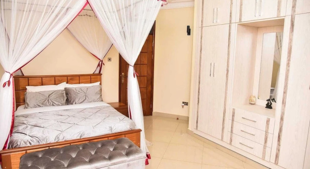 KCube Villas Kampala, Prenota Bed & breakfast Hotel a Kampala con parcheggio, Parcheggio