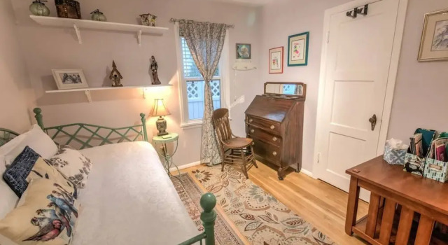 Коттедж 2Br Relax Lovely Home With Fairytale Garden