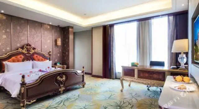 Zhenbao Holiday Hotel (Nanjing Jiangning), Boek Hotel 5-sterren hotels in Jiangning, 5*