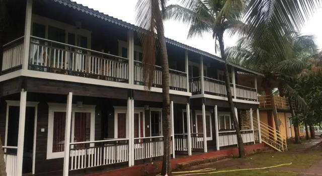 Casa Seaesta Beach Cottages and Suites, Rezerwuj Hotel Hotele i noclegi w Pernem, Hotel