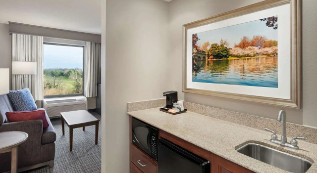 Номер Standard Hampton Inn & Suites Alexandria Old Town Area South