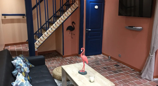 Le Rouge & Blanc, Book Hotel Hotels in Mormont with a Pool, Swimming Pool